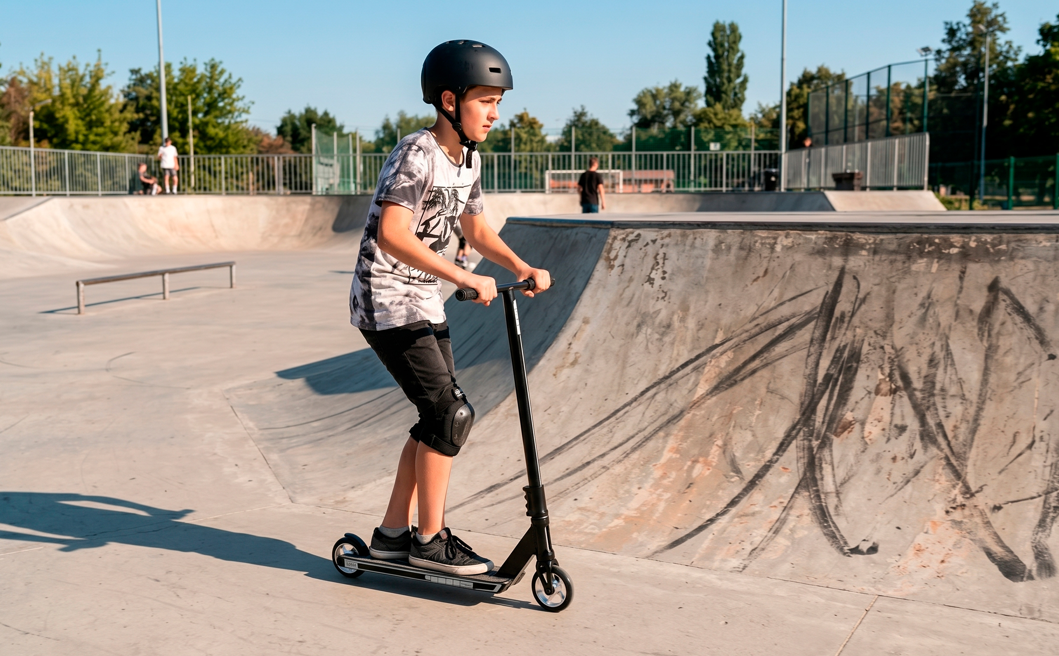 Самокат SKIP BLADE черный